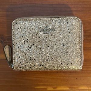 *NWOT* COACH Star Glitter Small Zip Around Wallet
